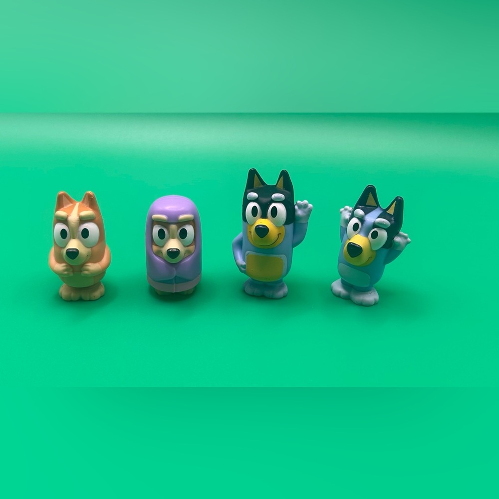 Bluey’s Mini Figurine Set Bandit Bingo Granny Bingo Rita